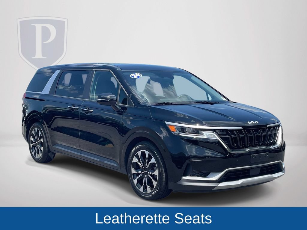Used 2024 Kia Carnival EX FWD image 2
