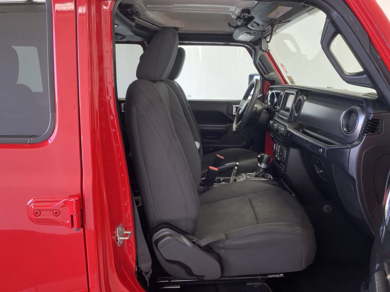 Used 2023 Jeep Wrangler Unlimited Sport AWD/4WD image 28