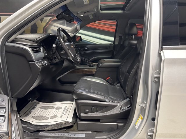 Used 2018 Chevrolet Suburban LT image 5
