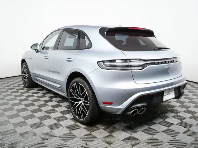 Certified 2023 Porsche Macan AWD image 3