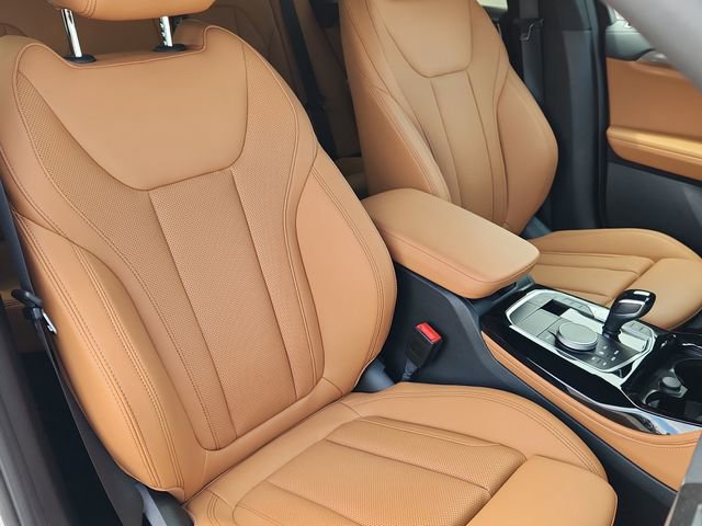 Used 2025 BMW X4 M40i w/ Premium Package AWD/4WD image 12
