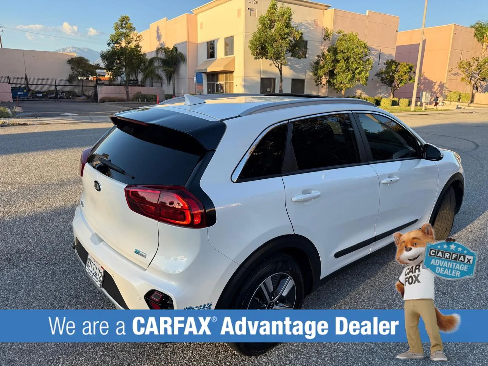 Used 2021 Kia Niro EX Premium FWD image 7