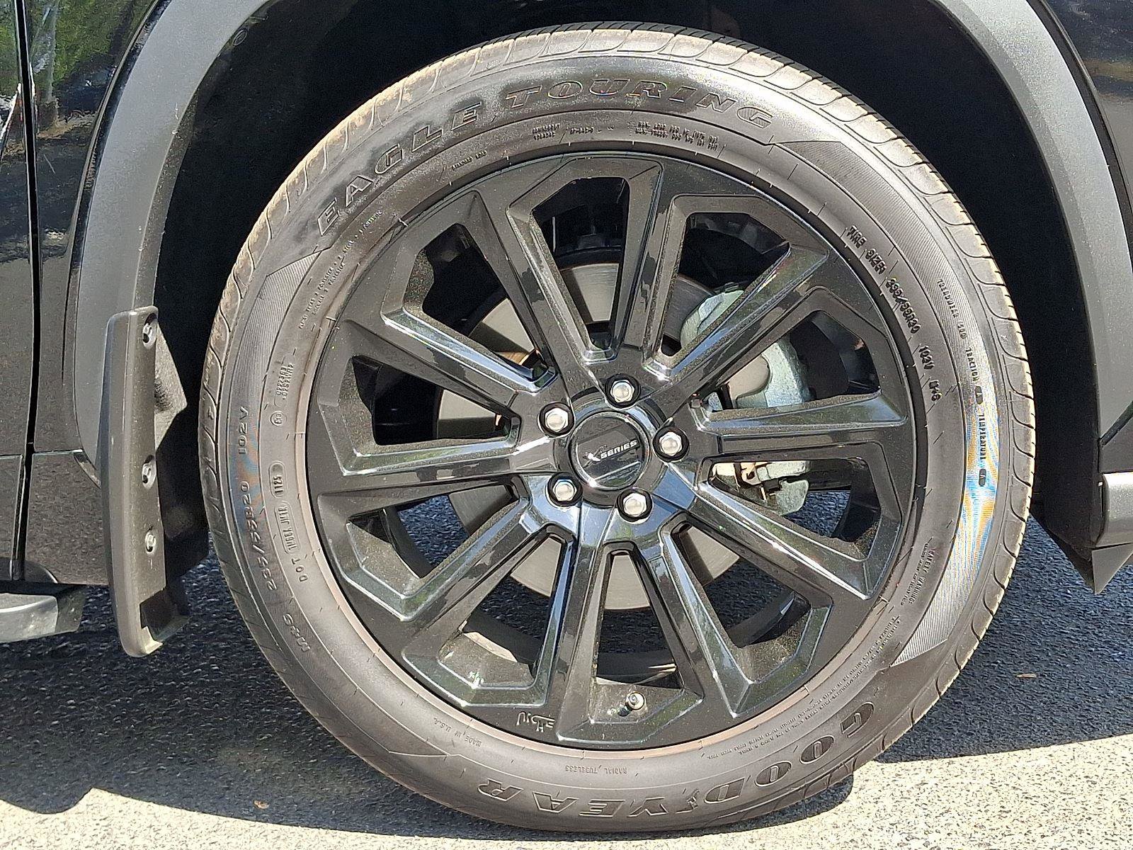 Used 2025 Toyota Highlander Platinum image 8