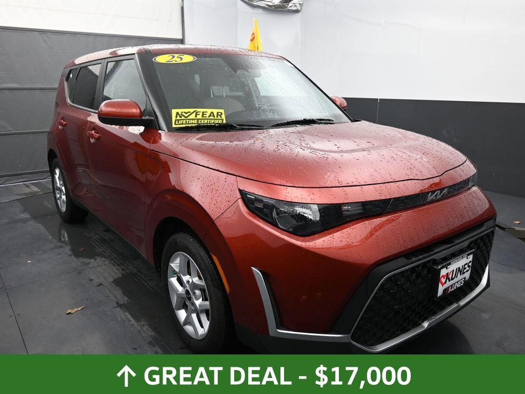 Used 2025 Kia Soul LX w/ LX Technology Package image 15