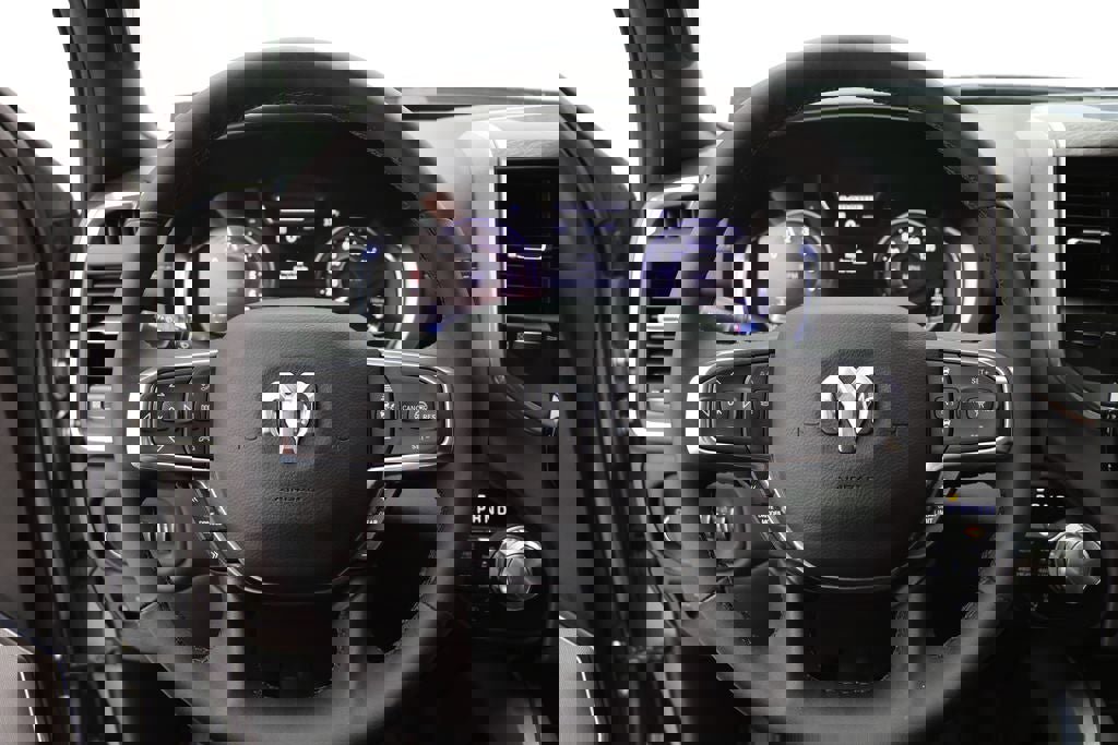 Used 2025 RAM 1500 Laramie w/ Night Edition image 27