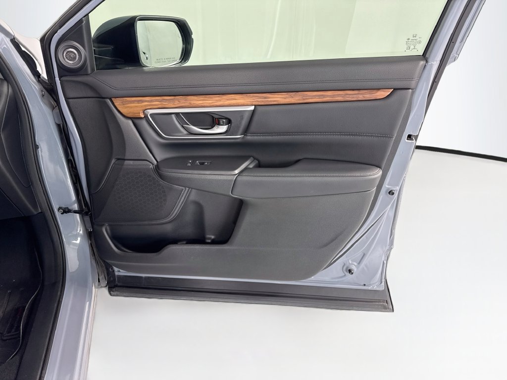 Used 2020 Honda CR-V Touring image 25
