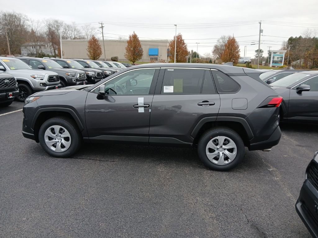 New 2025 Toyota RAV4 LE image 4