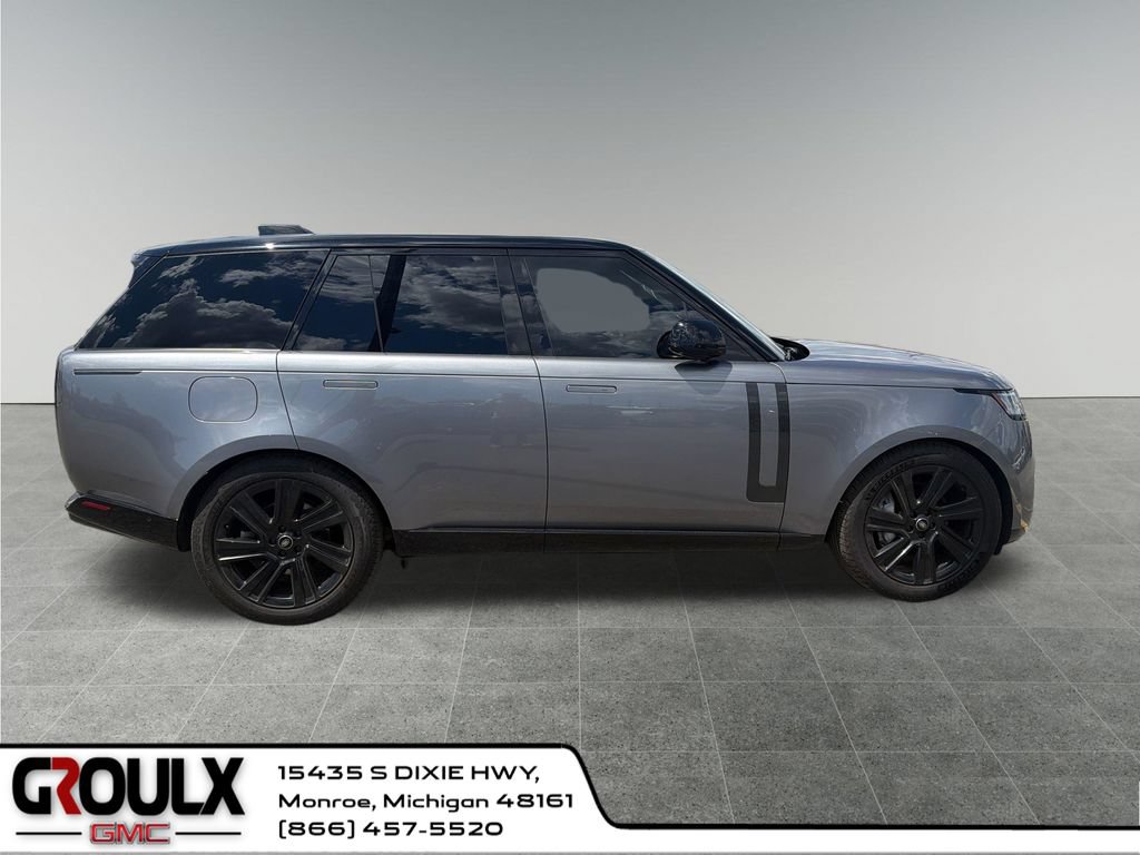 Used 2024 Land Rover Range Rover SE AWD/4WD image 6