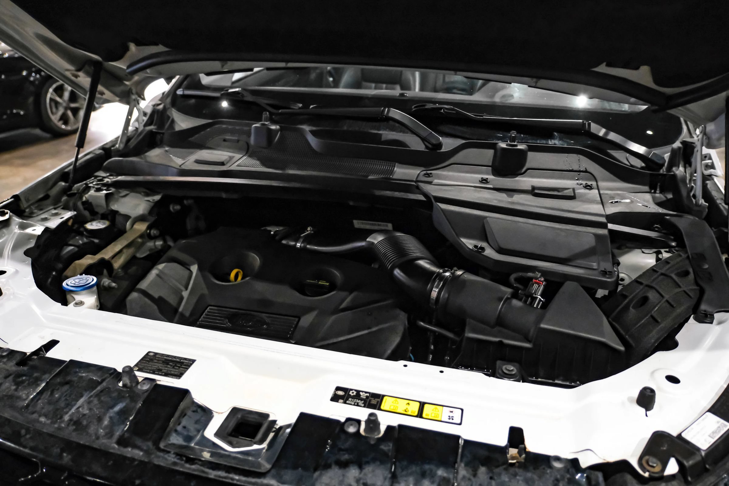 Used 2015 Land Rover Discovery Sport HSE AWD/4WD image 45