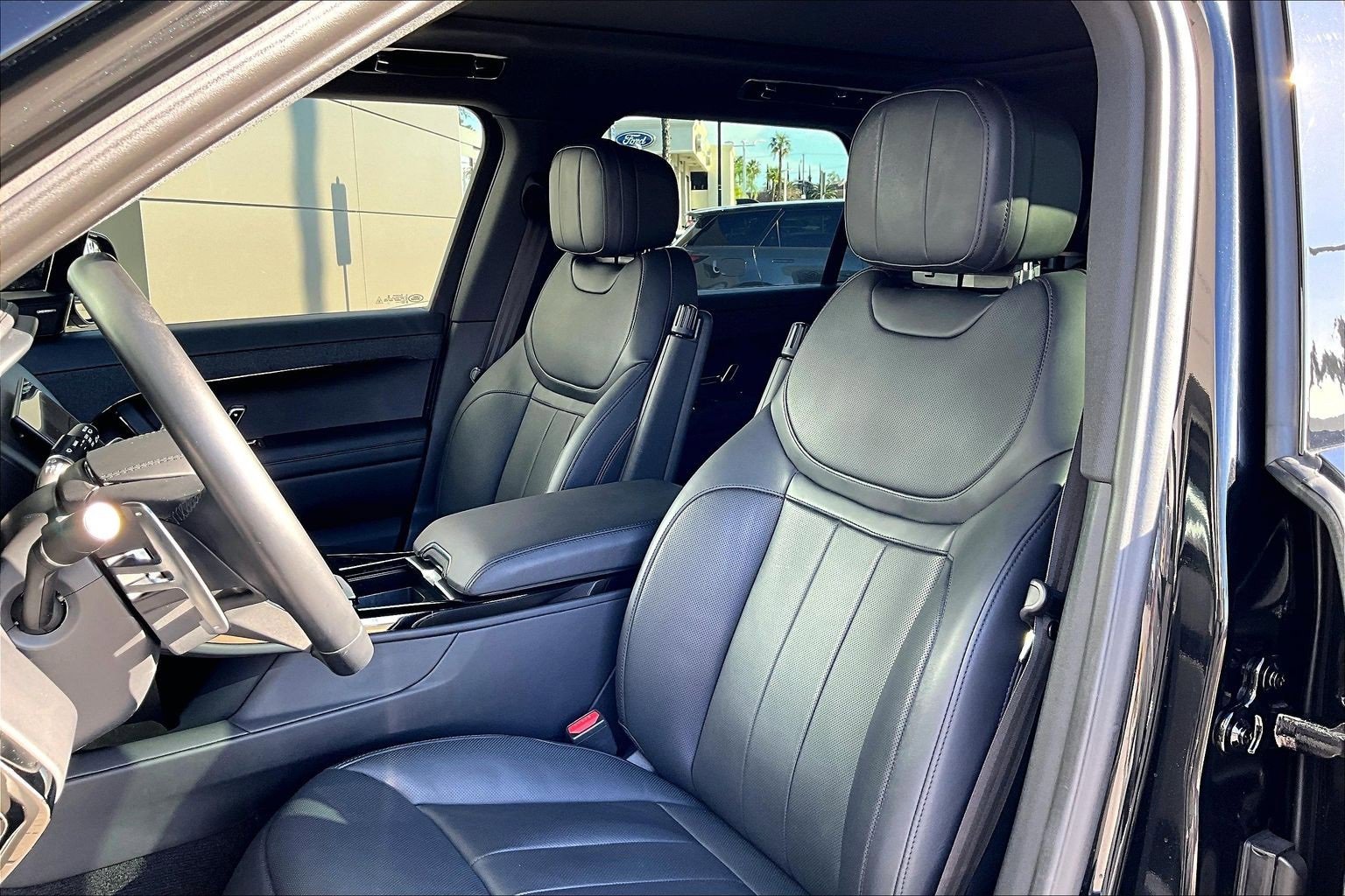 Used 2023 Land Rover Range Rover Sport SE image 25