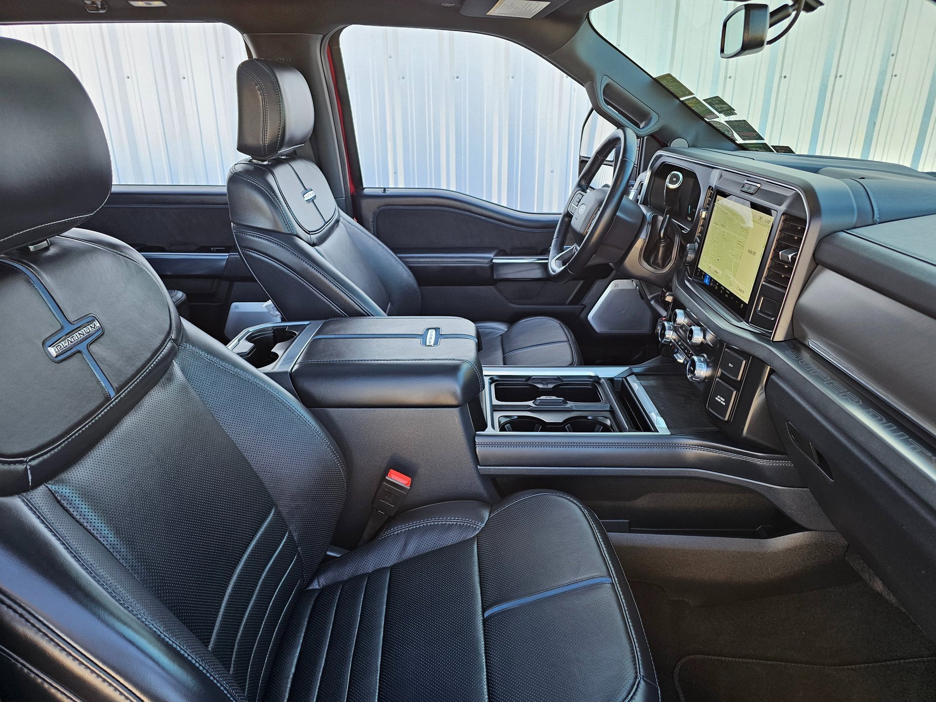 Used 2025 Ford F250 Platinum w/ FX4 Off-Road Package image 47