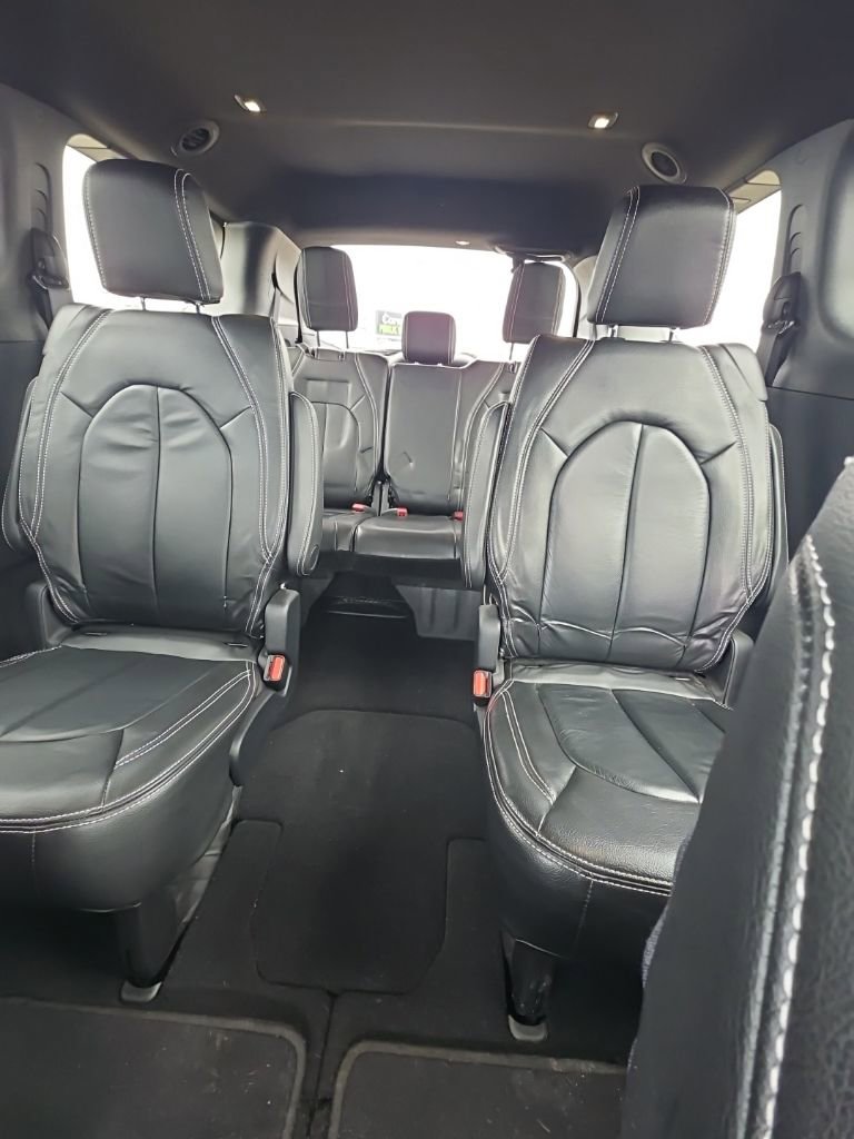 Used 2019 Chrysler Pacifica Touring Plus w/ S Appearance Package image 11