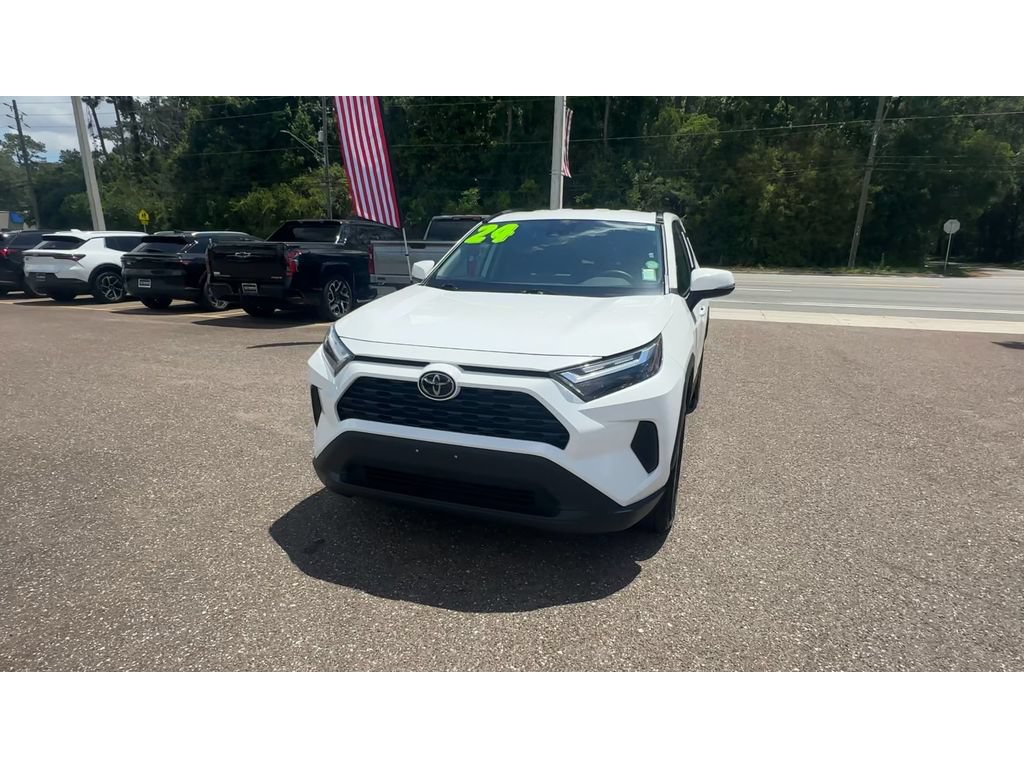 Used 2024 Toyota RAV4 XLE FWD image 7