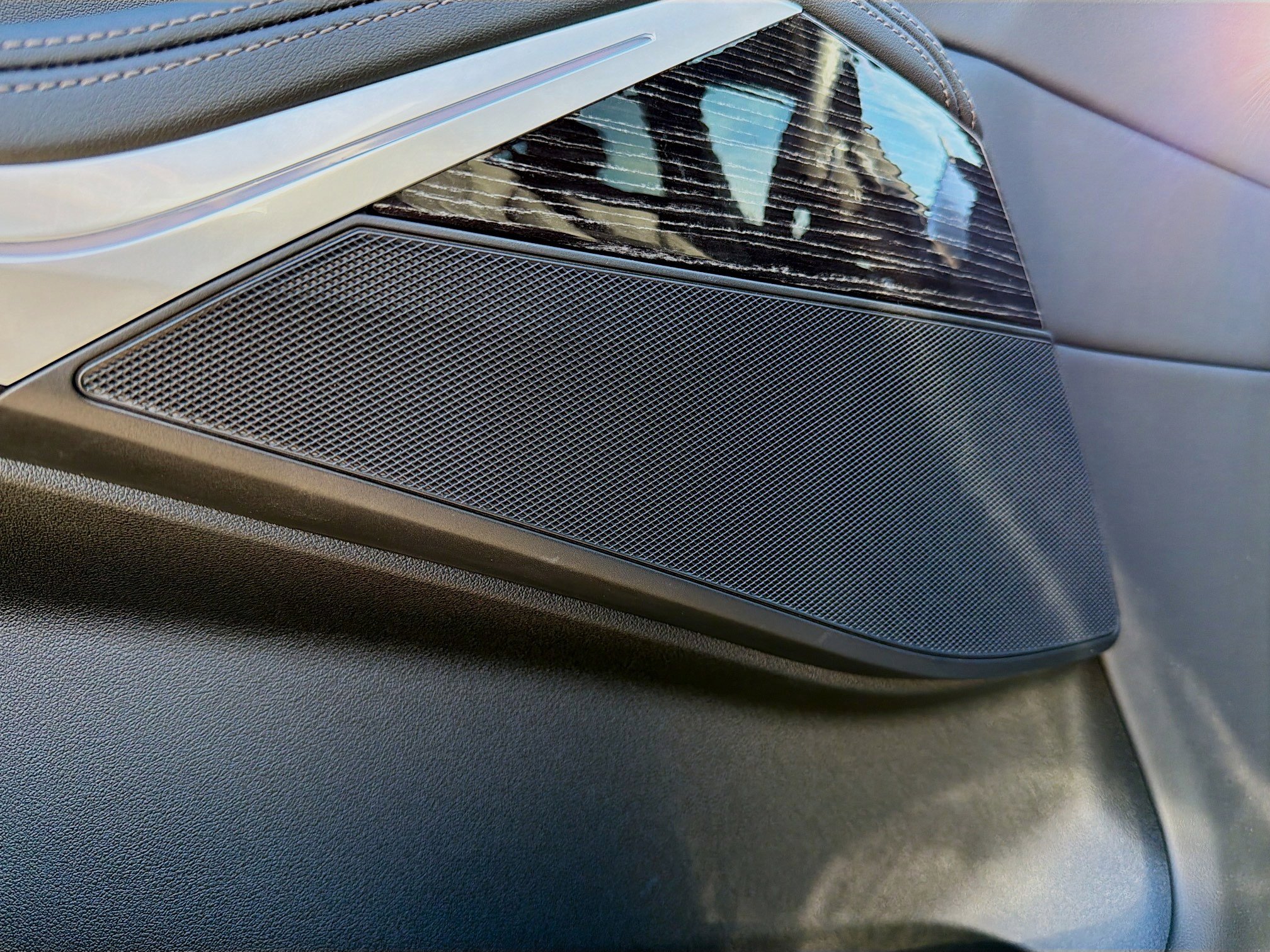 Used 2024 BMW X5 sDrive40i w/ M Sport Package image 23