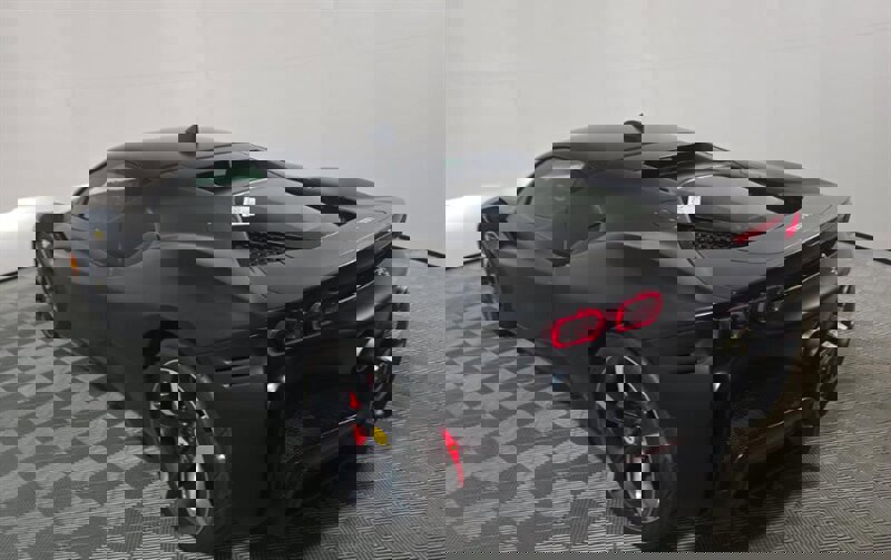 Used 2022 Ferrari SF90 Stradale image 3