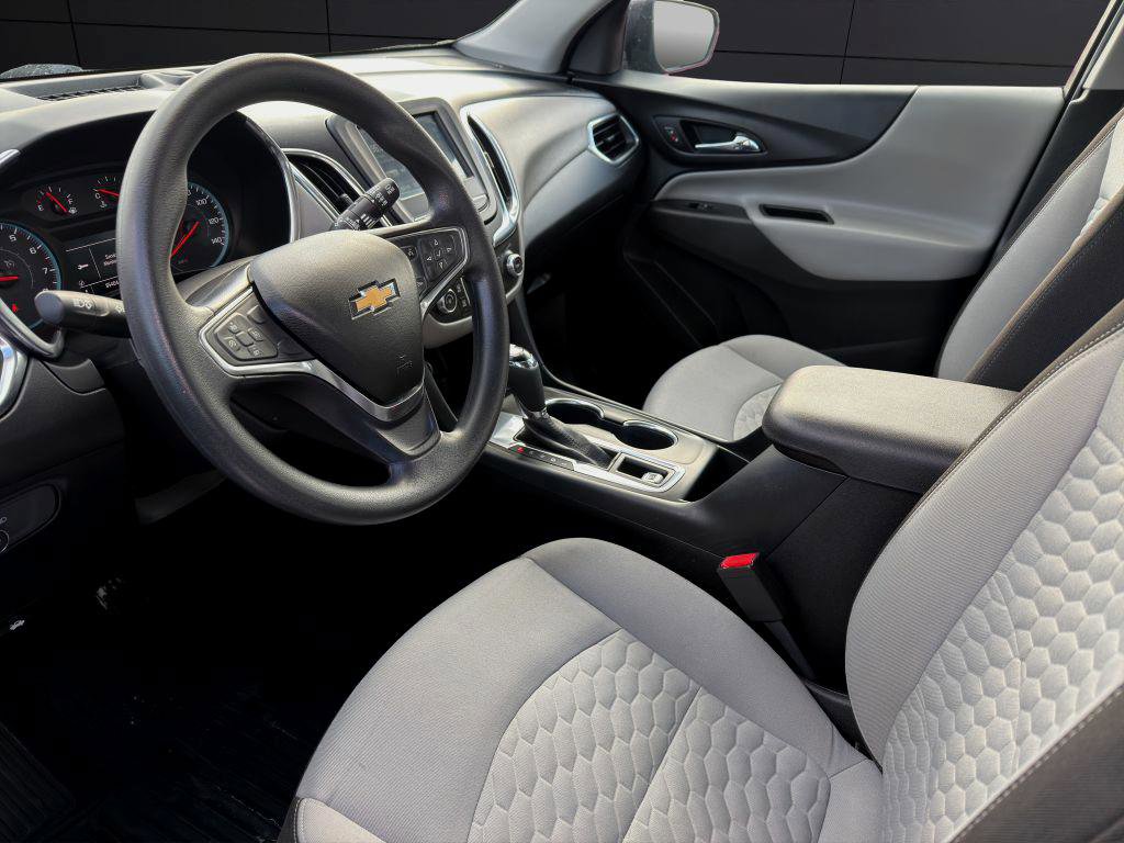 Used 2018 Chevrolet Equinox LS image 12