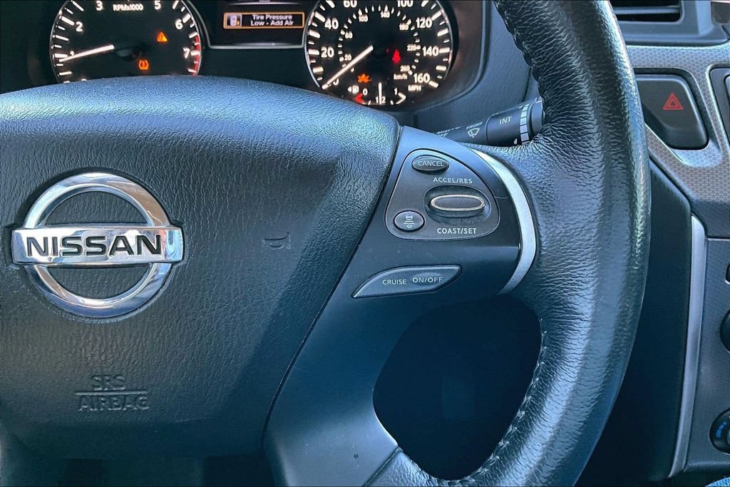 Used 2018 Nissan Pathfinder SL w/ Midnight Edition Package AWD/4WD image 12