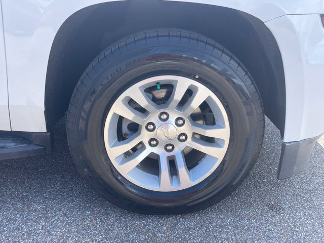 Used 2019 Chevrolet Suburban LS RWD image 12
