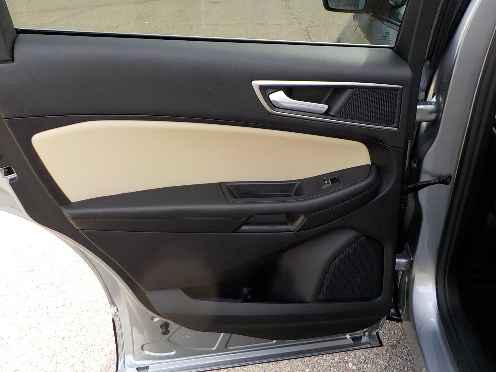 Used 2022 Ford Edge SEL AWD/4WD image 10