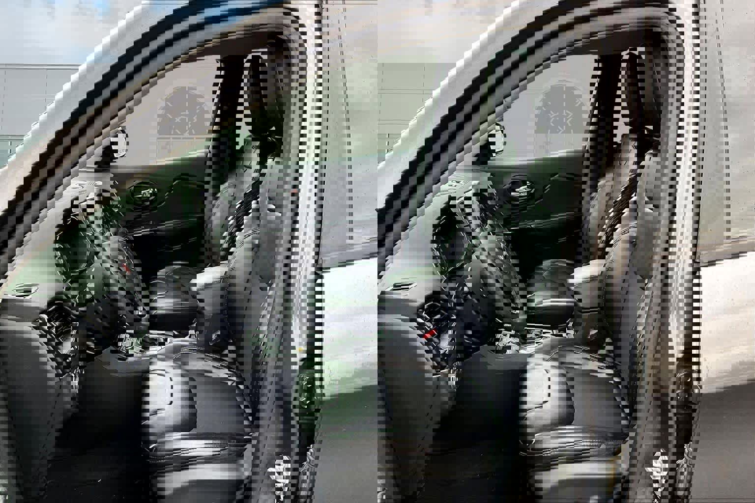 Used 2021 Jeep Cherokee Altitude image 11