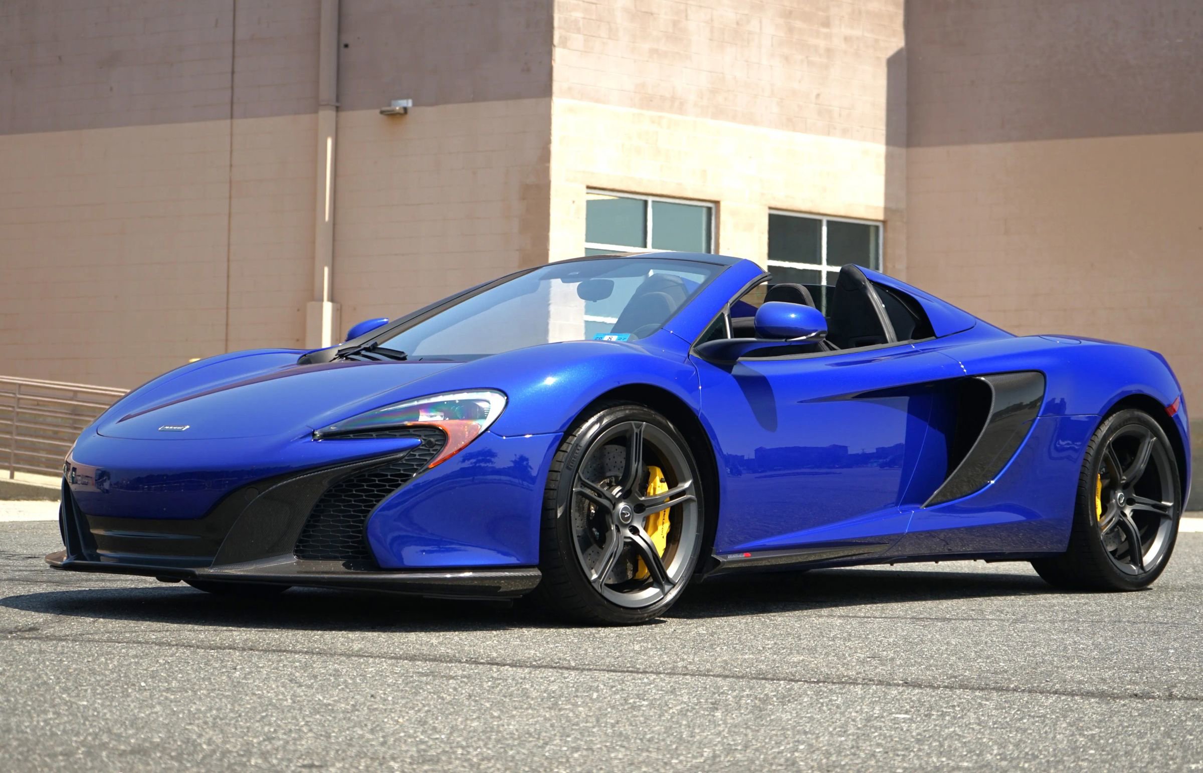 Used 2015 McLaren 650S Spider image 4