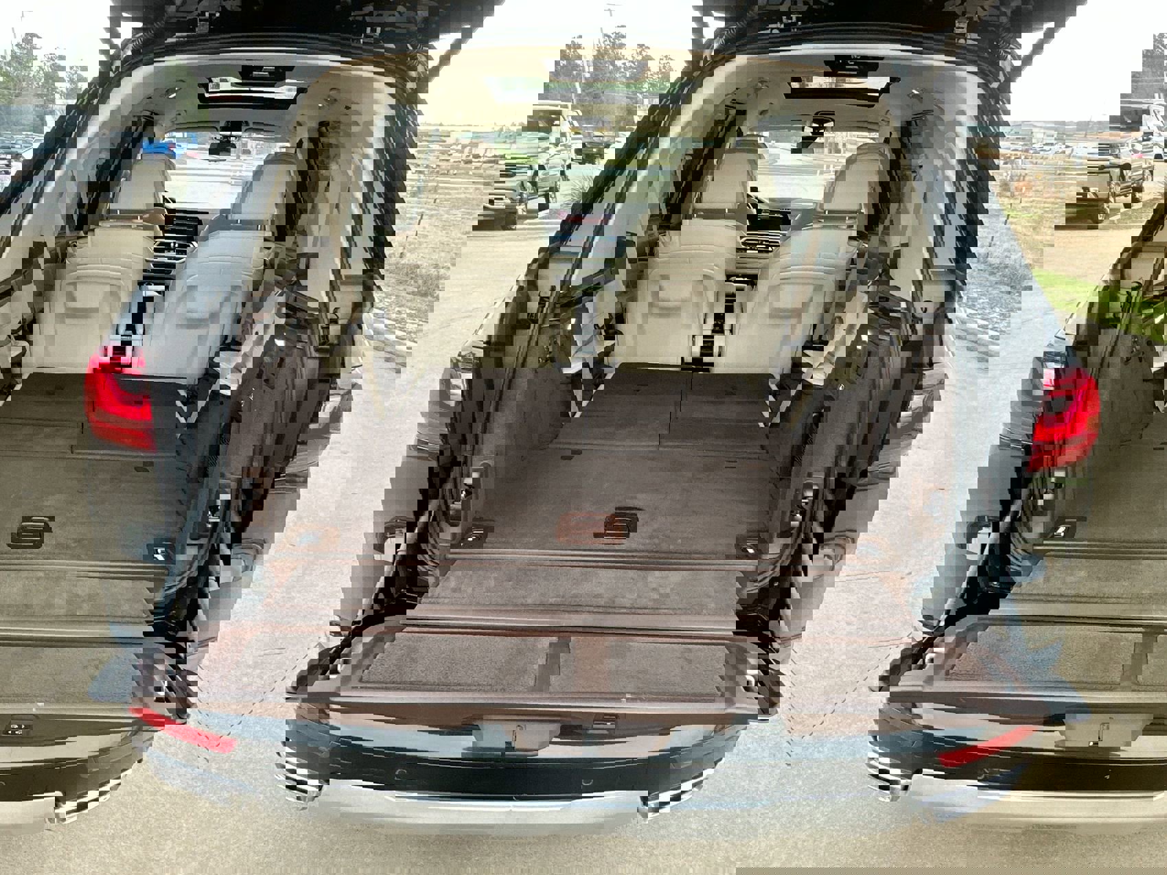 Used 2019 BMW X7 xDrive40i w/ Cold Weather Package image 25