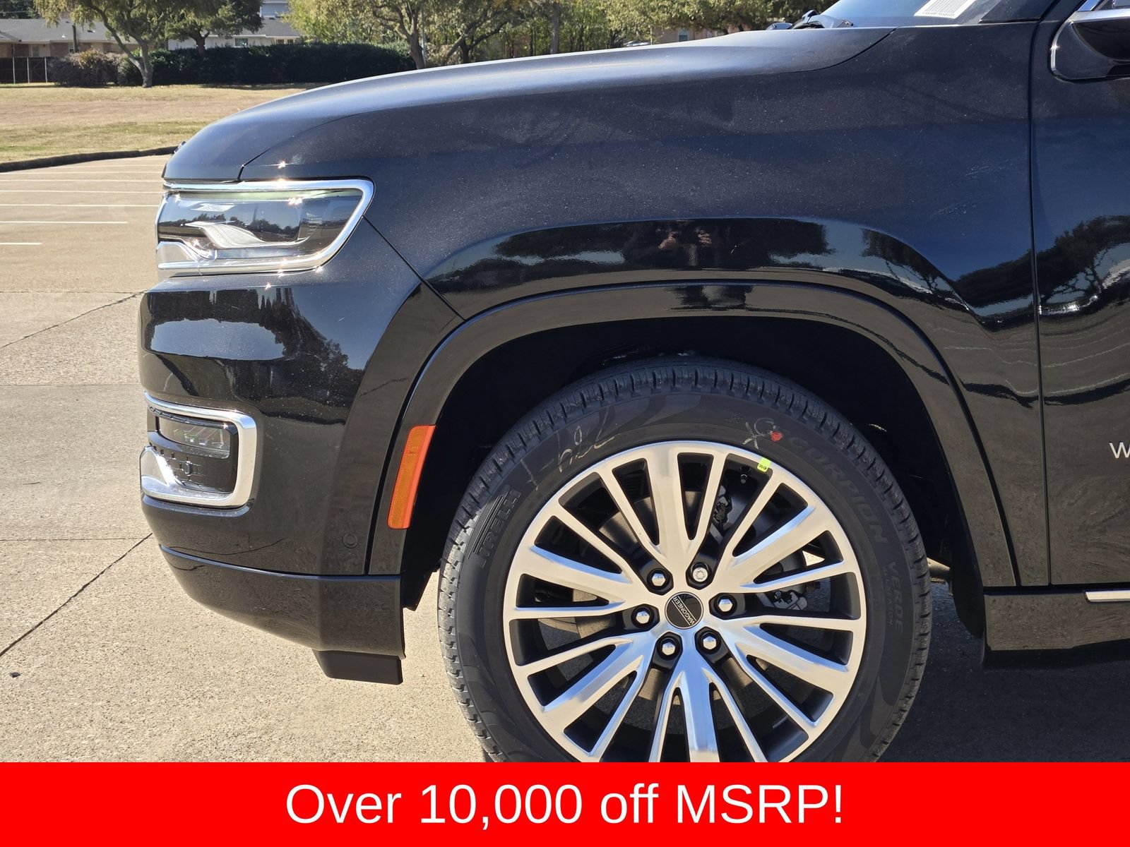 New 2025 Jeep Wagoneer L Series II AWD/4WD image 9