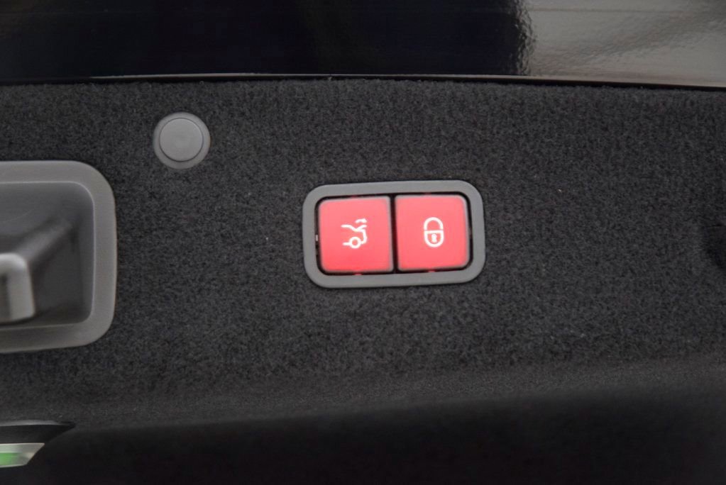 Used 2017 Mercedes-Benz S 550 Cabriolet image 31