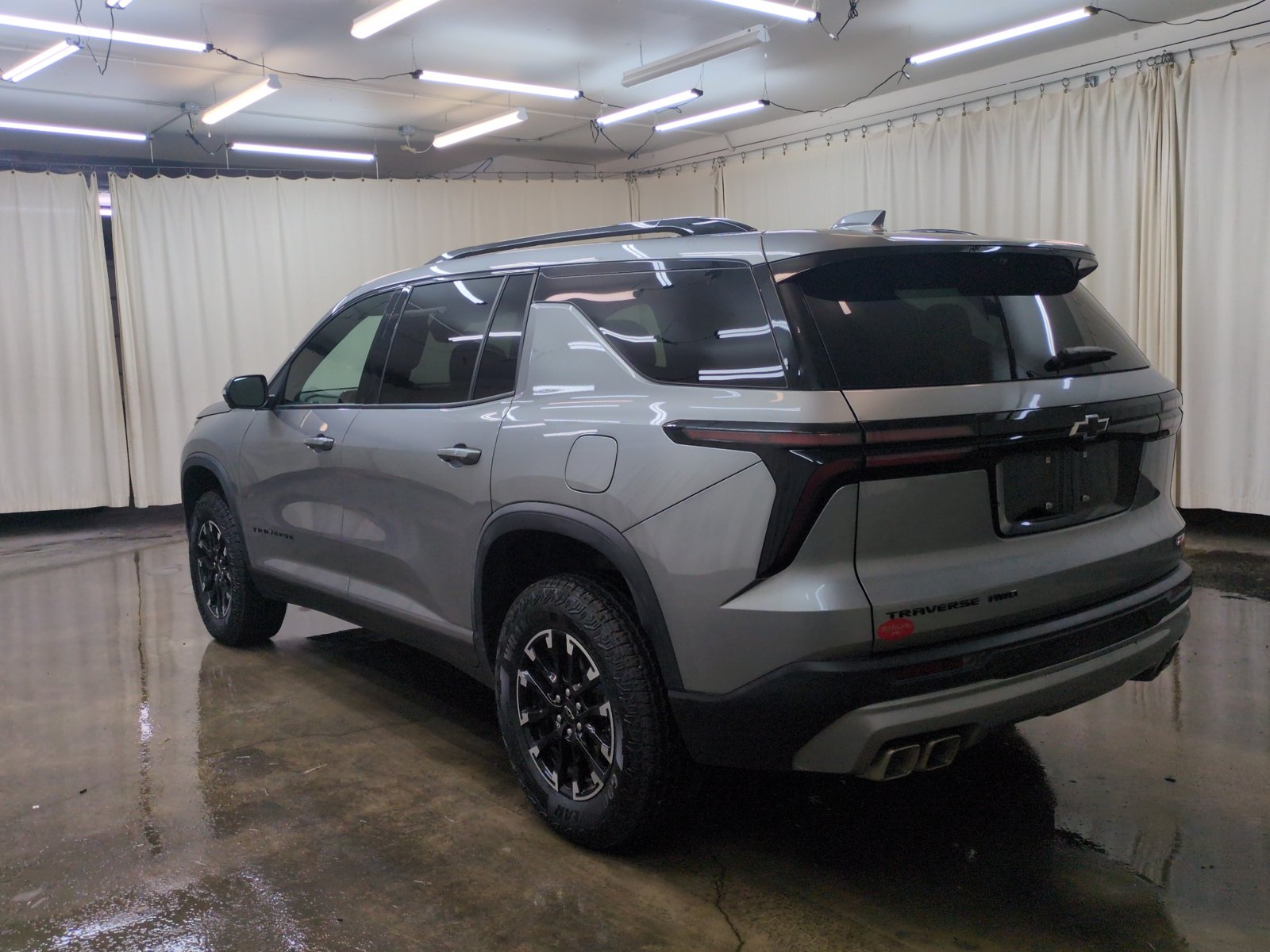 Used 2026 Chevrolet Traverse Z71 AWD/4WD image 9