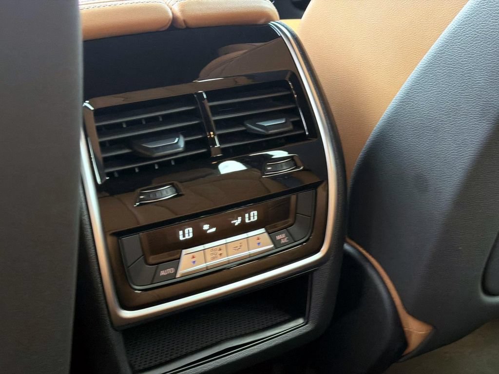 Used 2023 BMW X5 sDrive40i w/ Premium Package RWD image 14