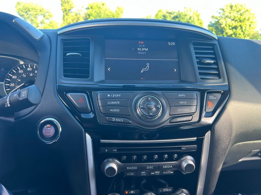 Used 2019 Nissan Pathfinder SV AWD/4WD image 24