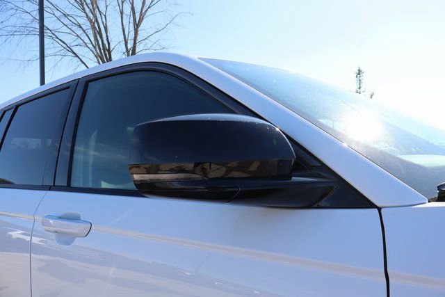 New 2026 Jeep Grand Cherokee Laredo image 2