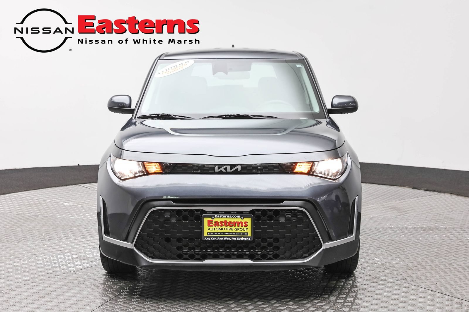 Used 2023 Kia Soul FWD image 2