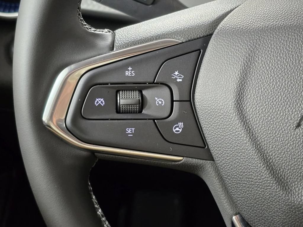 New 2026 Chevrolet Trax LT w/ Driver Confidence Package FWD image 32
