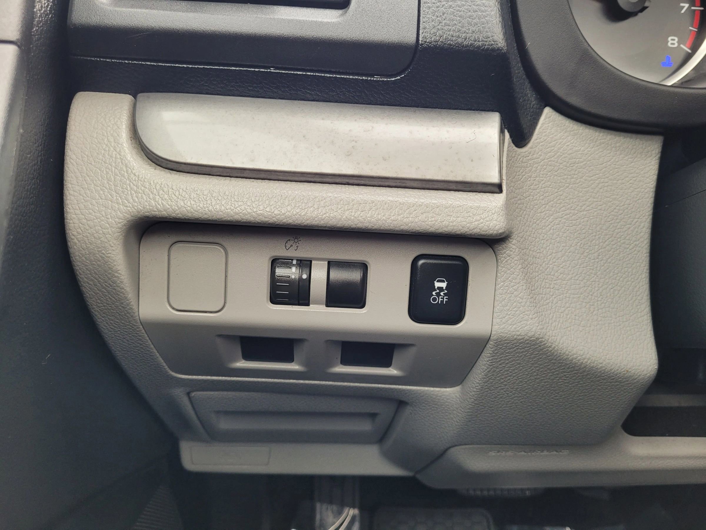 Used 2014 Subaru Forester 2.5i Premium w/ All-Weather Package image 32