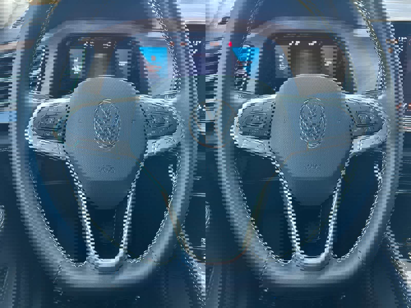 Used 2025 Volkswagen Atlas SE image 25