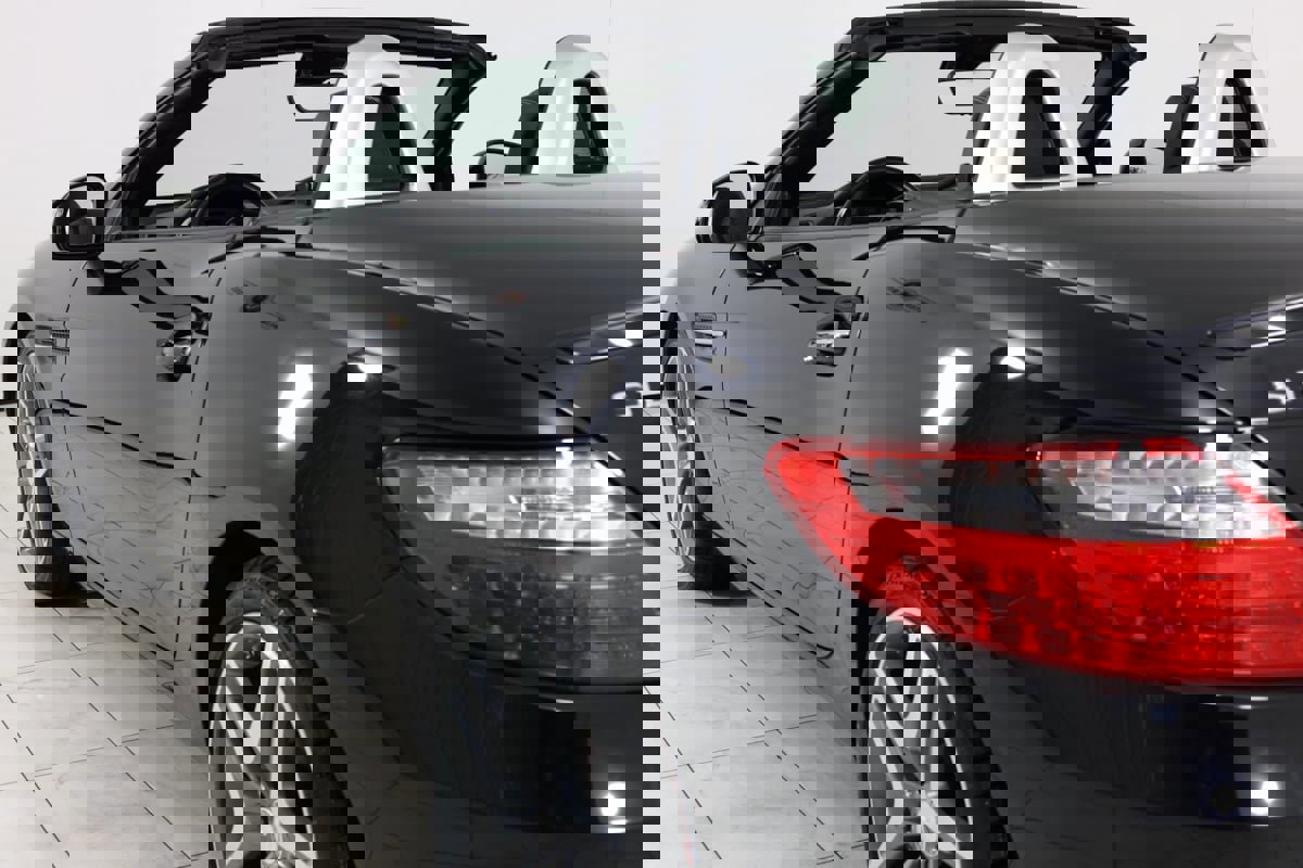 Used 2014 Mercedes-Benz SLK 250 image 47