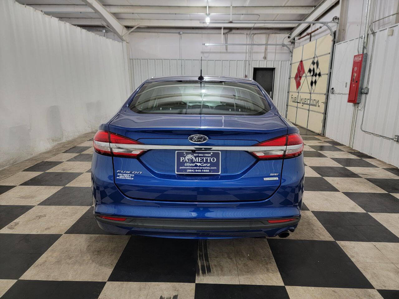 Used 2017 Ford Fusion SE w/ Fusion SE Technology Package FWD image 7