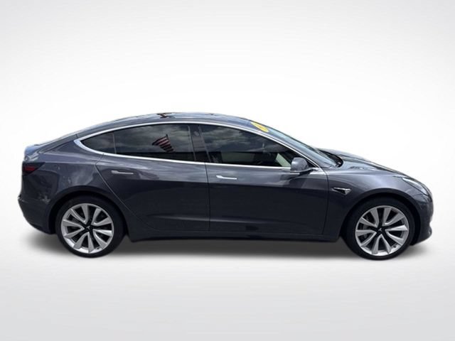 Used 2018 Tesla Model 3 Mid Range RWD image 2