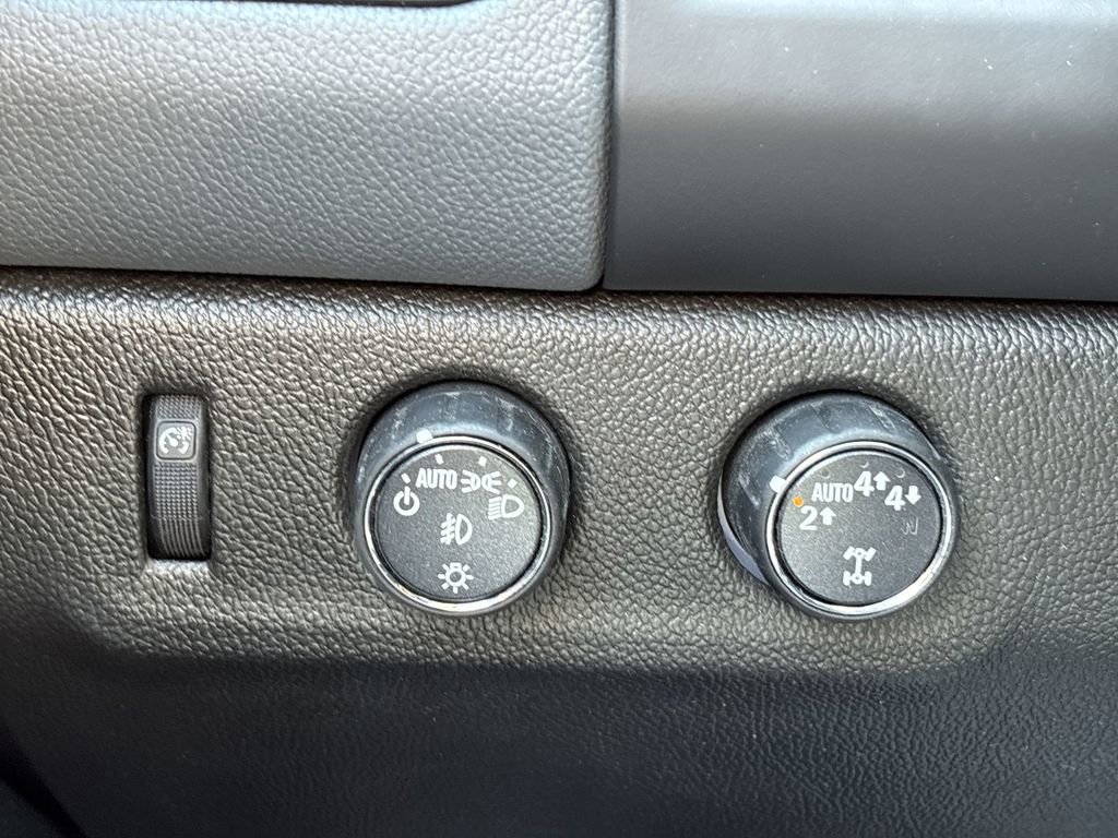 Used 2019 Chevrolet Colorado Z71 image 36