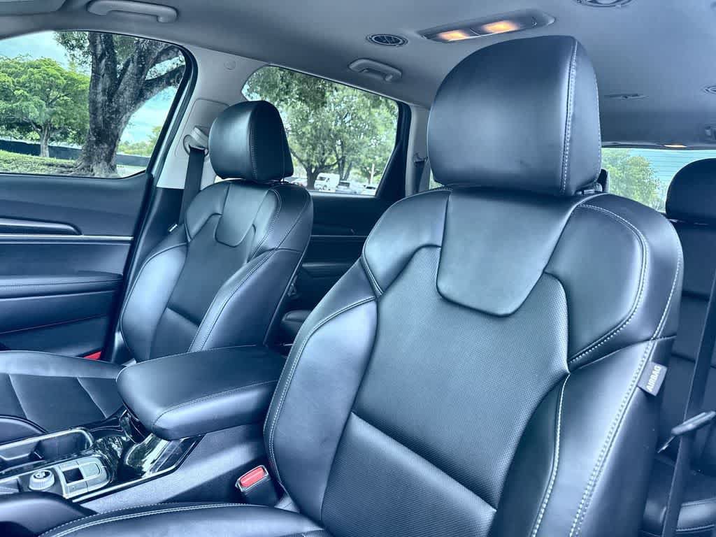 Certified 2024 Kia Telluride LX FWD image 14
