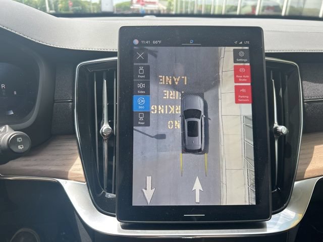 Certified 2025 Volvo XC90 B6 Plus AWD/4WD image 24