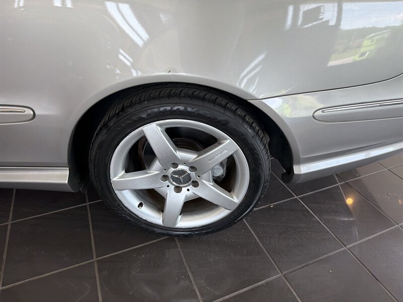 Used 2005 Mercedes-Benz CLK 500 Cabriolet image 25