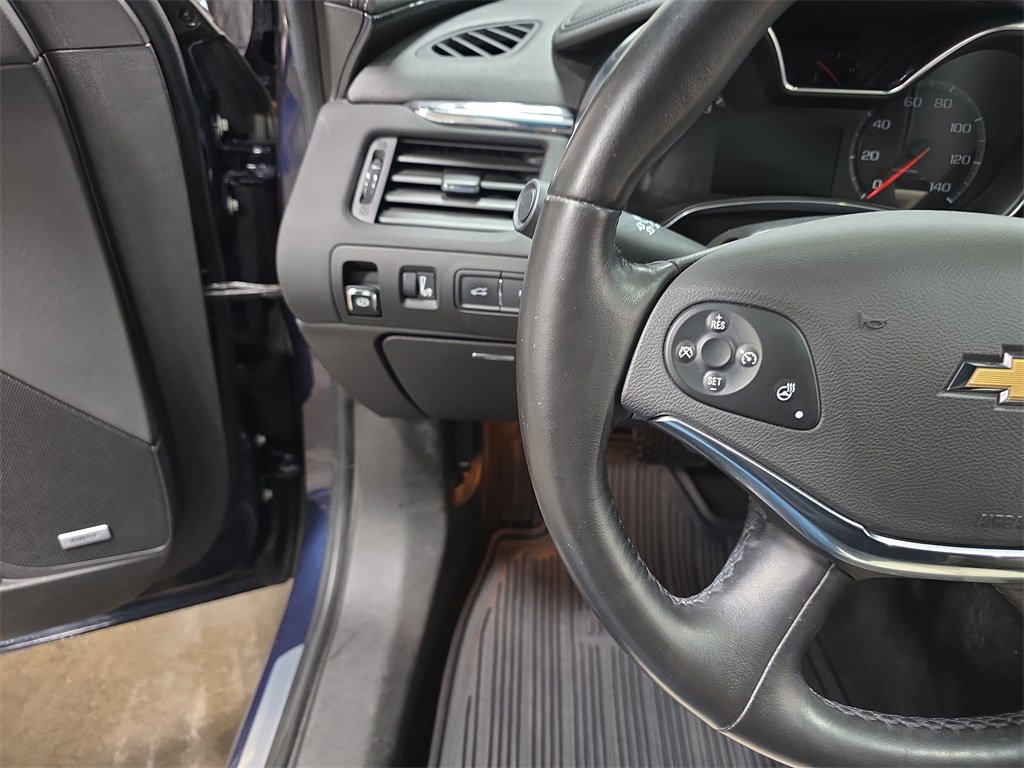 Used 2018 Chevrolet Impala Premier w/ Premier Convenience Package image 16