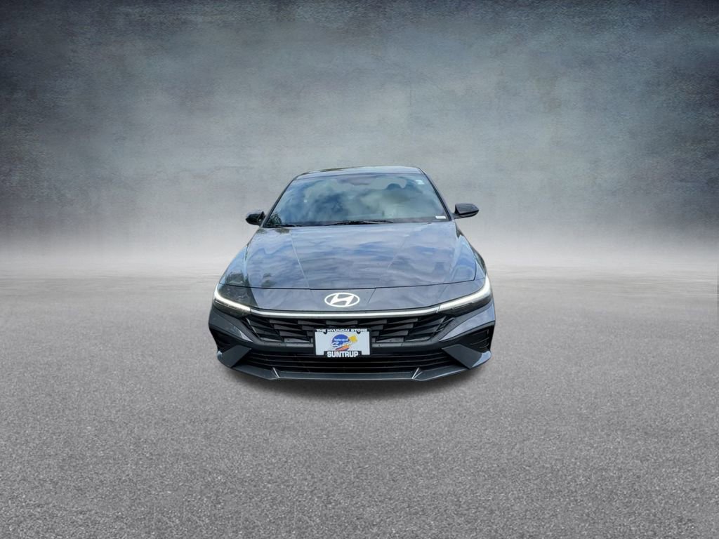 Used 2025 Hyundai Elantra Sport image 6