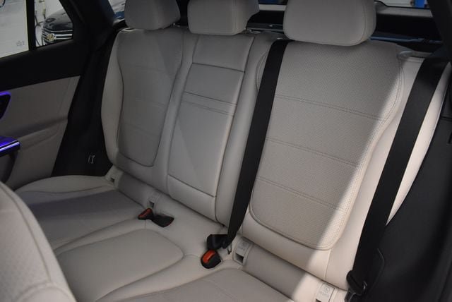 New 2026 Mercedes-Benz GLC 300 4MATIC image 7