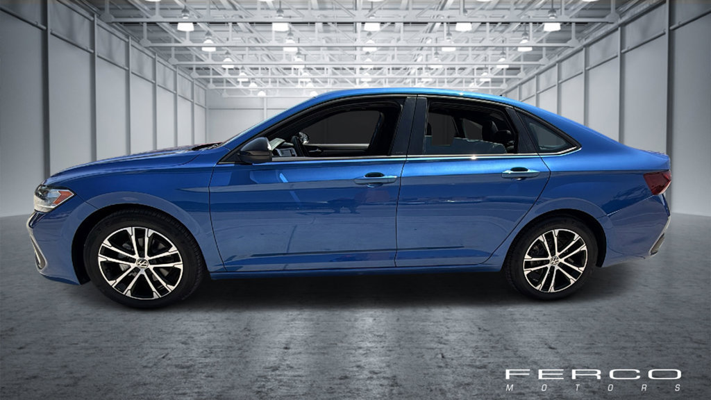 Used 2022 Volkswagen Jetta Sport FWD image 2