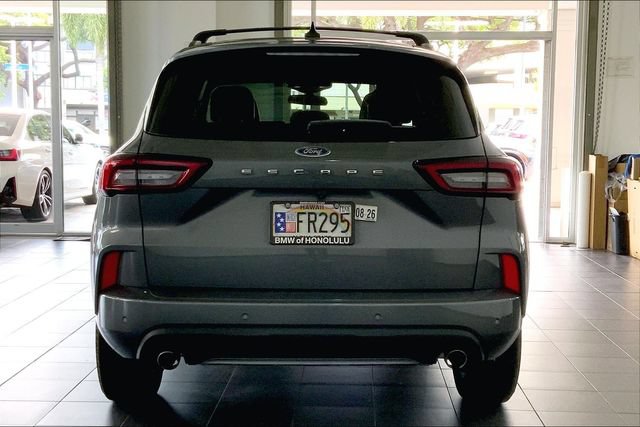 Used 2024 Ford Escape ST-Line w/ Tech Pack #1 FWD image 4