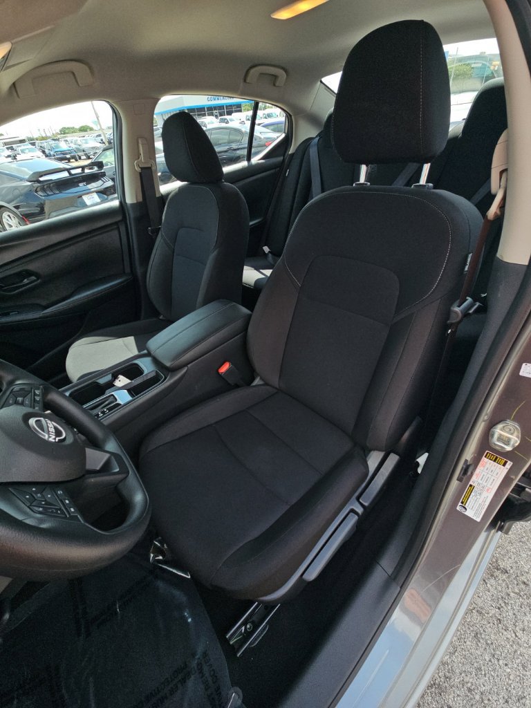 Used 2025 Nissan Sentra S FWD image 19