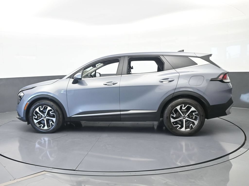 Used 2023 Kia Sportage EX FWD image 3